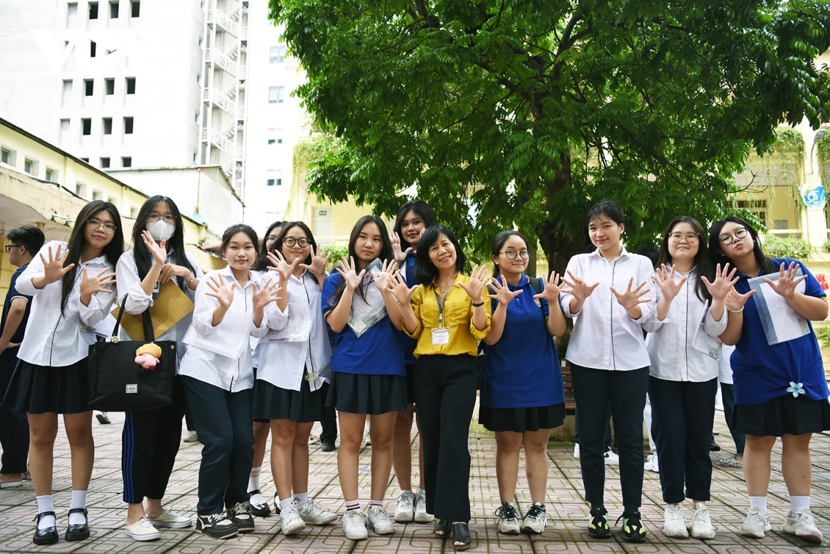 high-school students get spiritual support ahead of graduation exam picture 6