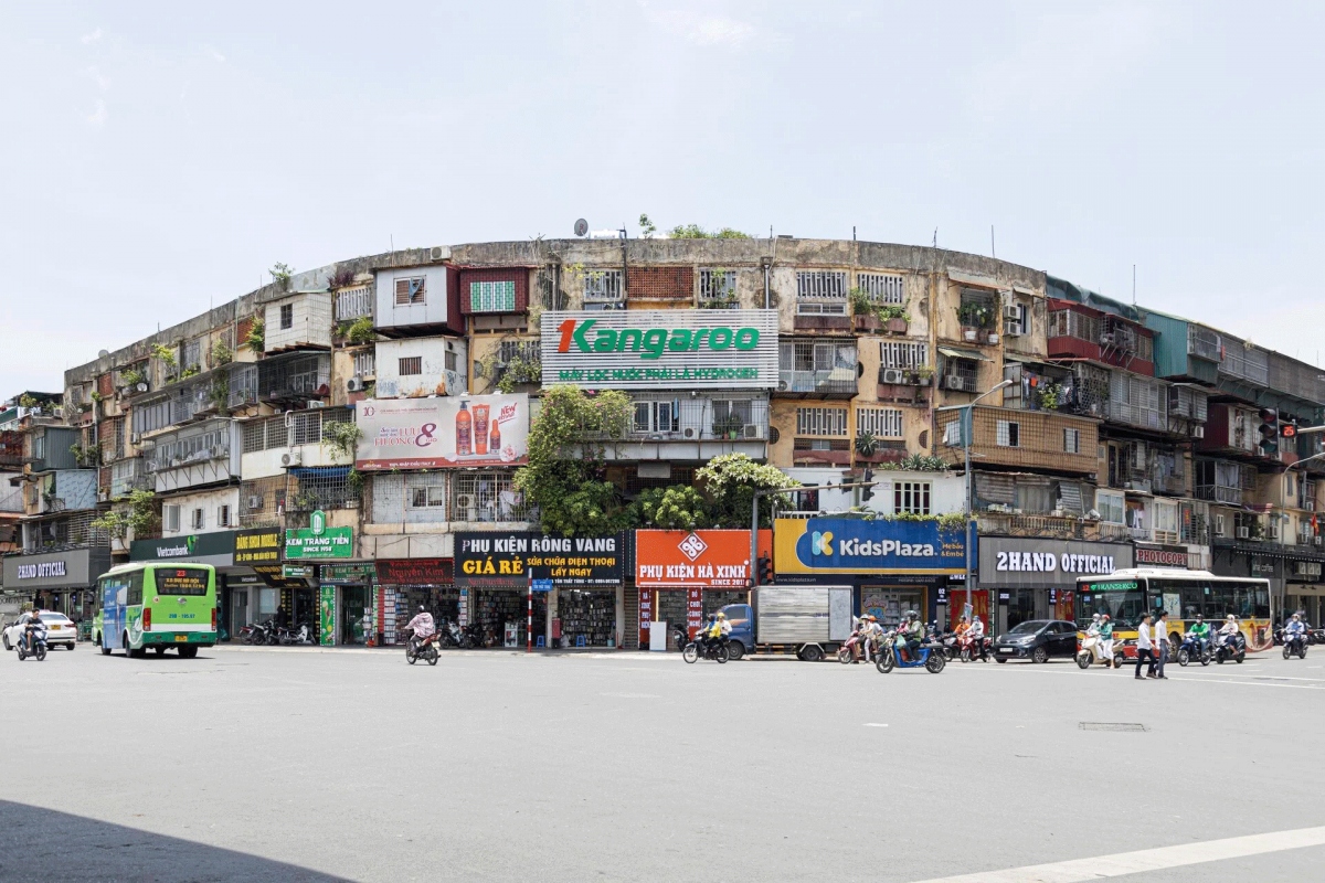 Ma trận chuồng cọp san sát ở Hà Nội: Những khung sắt nhốt người trong hỏa hoạn