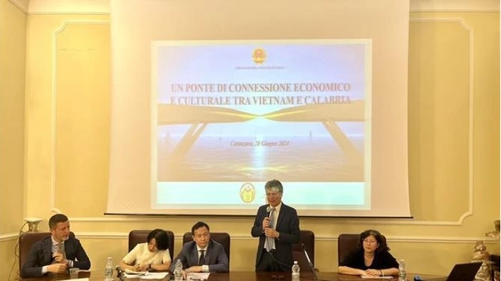 vietnam looks to broader cooperation with italy s calabria region picture 1