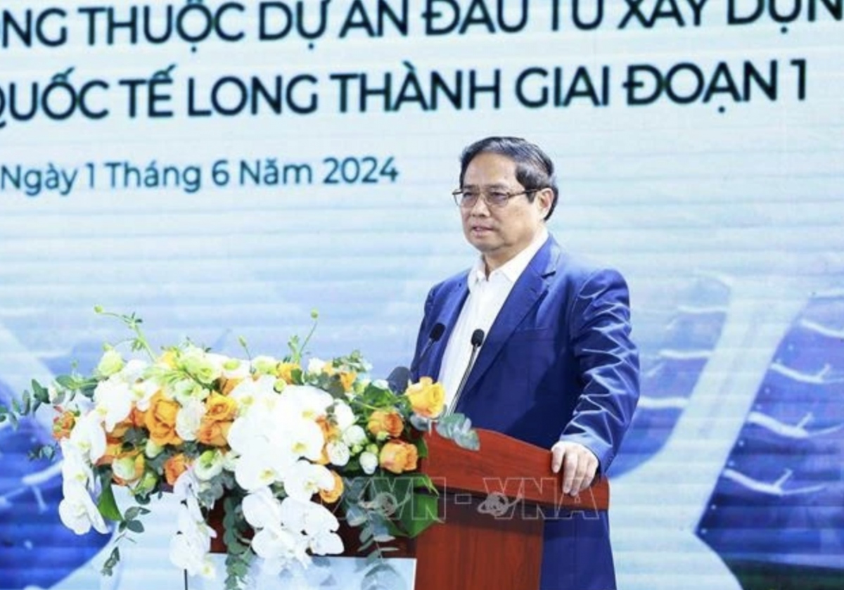 pm attends signing ceremony of contract for long thanh airport project picture 1