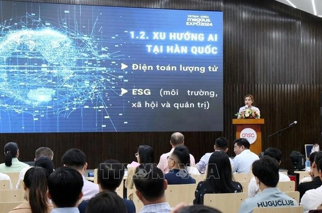 nearly 100 ai solutions introduced to vietnamese firms picture 1