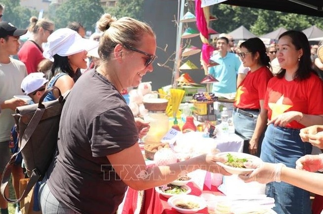 vietnamese embassy introduces culture, cuisine at prague food festival picture 1