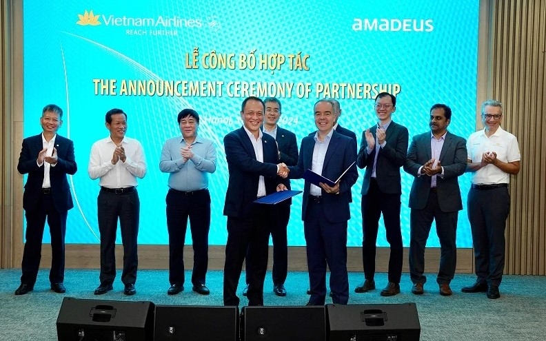 vietnam airlines operates new passenger service system picture 1