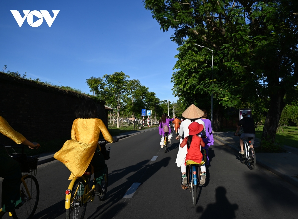 cycling for the environment in central vietnam picture 4