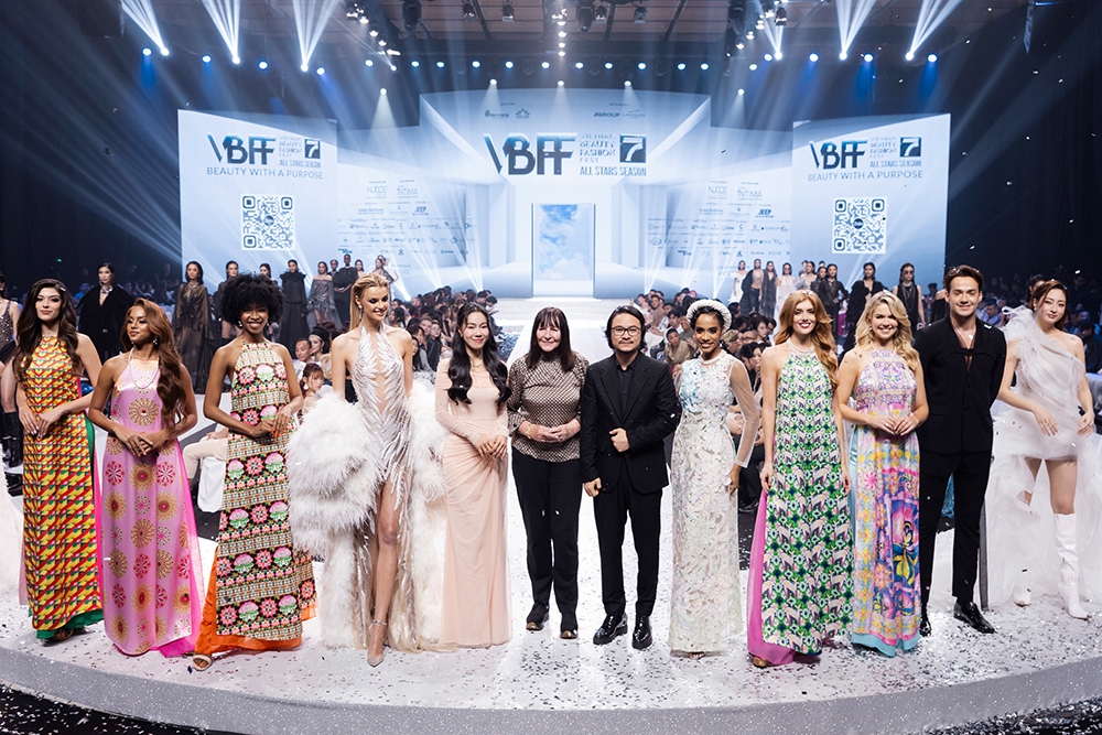 miss world and mr world winners model in vietnam beauty fashion fest picture 12