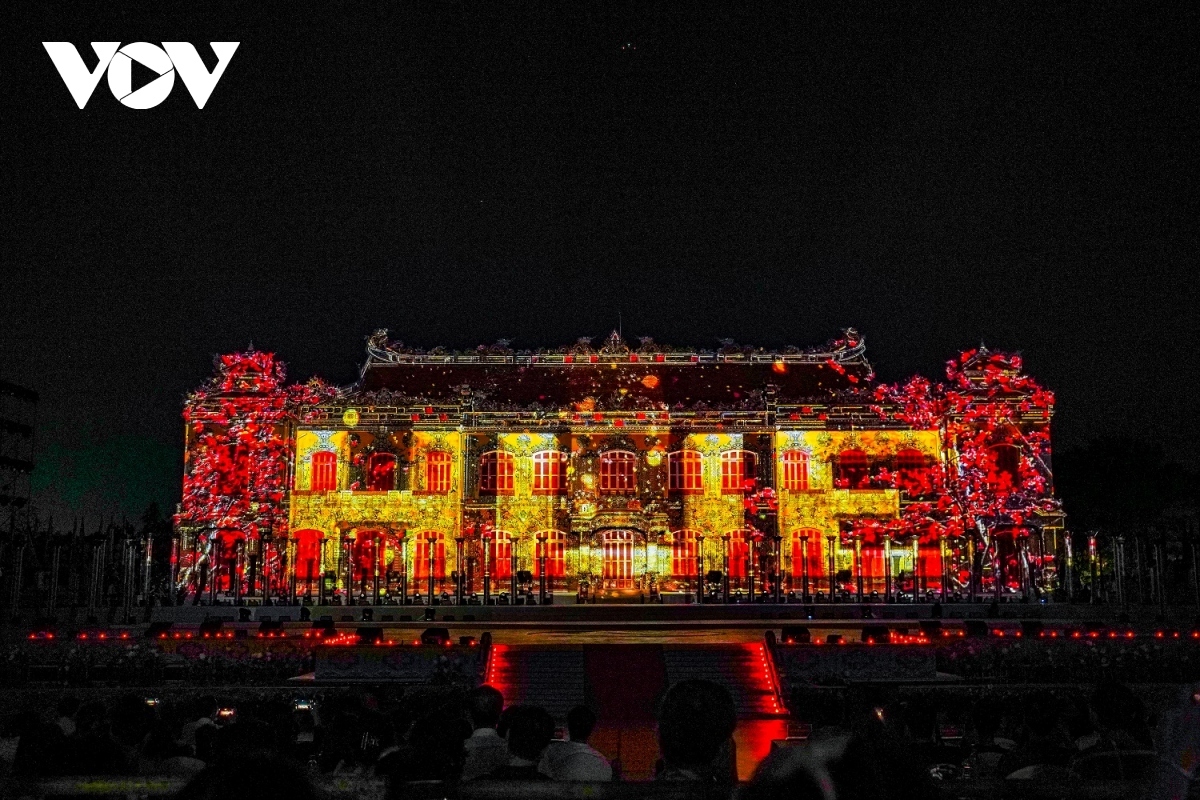 hue international arts festival week closes with colourful shows picture 2