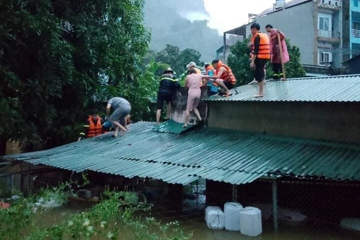 torrential rain kills three, causes property losses in ha giang picture 5