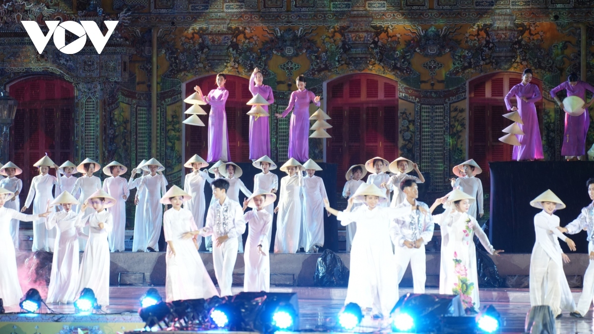 hue illuminated in dazzling debut of international arts festival week picture 10