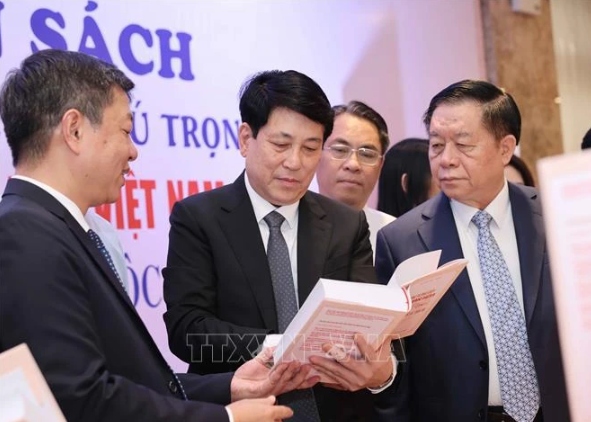 party chief s book on vietnam s cultural values debuts picture 1
