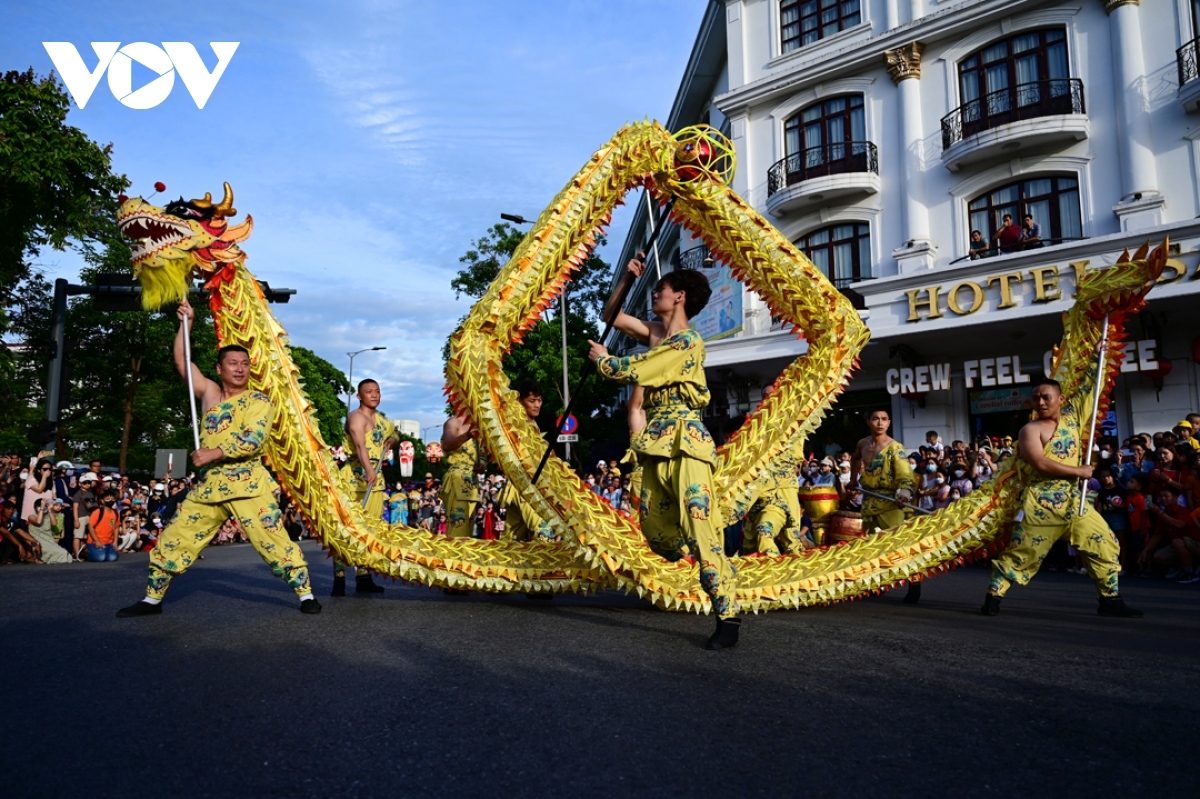 vibrant street carnival at hue festival 2024 picture 7