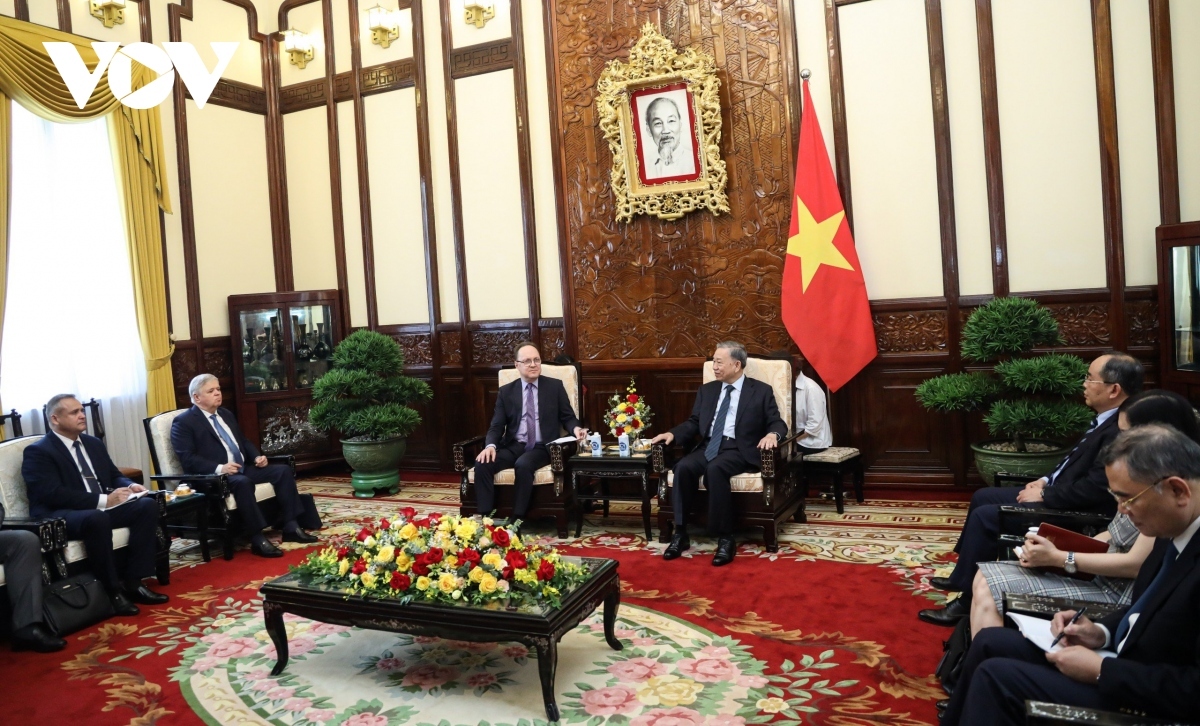 russia regarded as one of vietnam s top priority partners picture 1