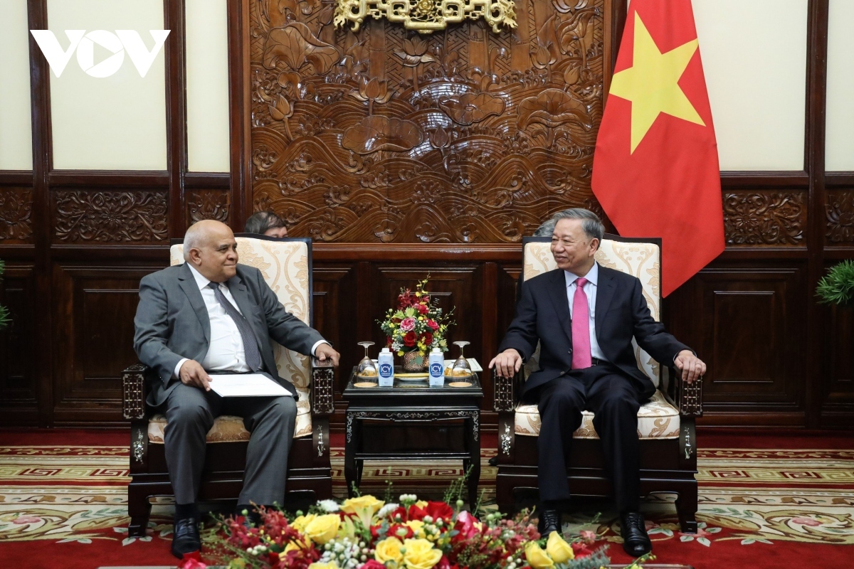 president to lam reaffirms close ties with cuba picture 2