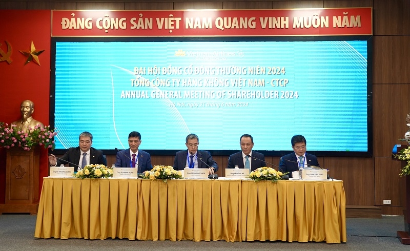 vietnam airlines tien toi can doi thu chi trong nam 2024 hinh anh 1