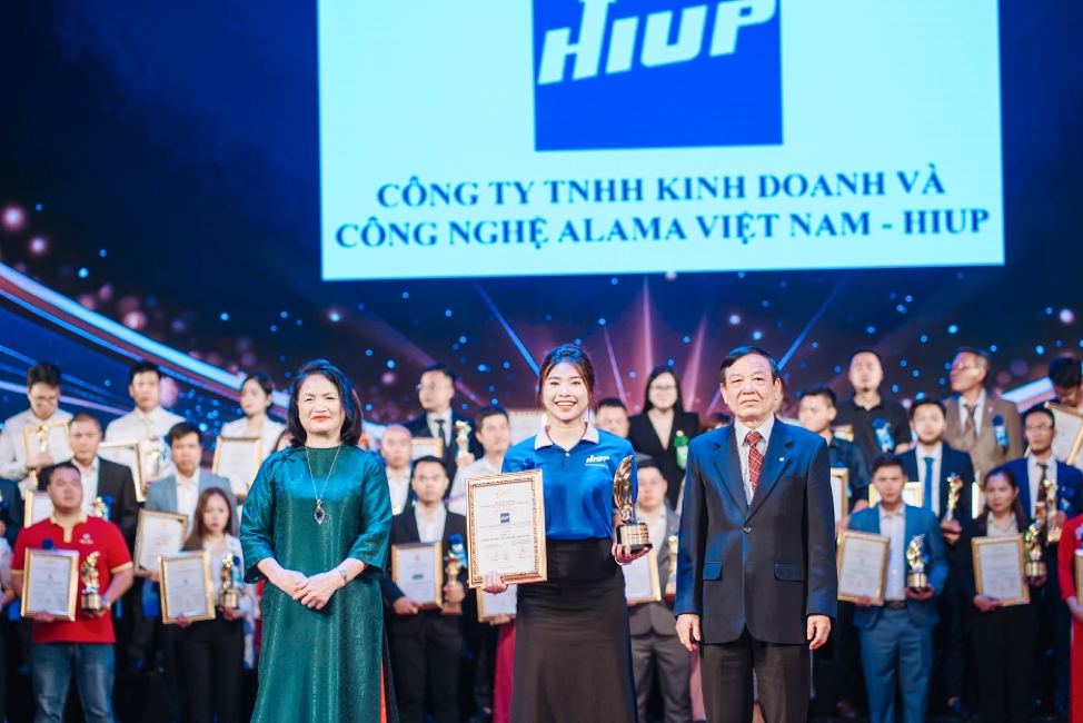 HIUP vinh dự đạt "Top 10 thương hiệu phát triển bền vững quốc gia"