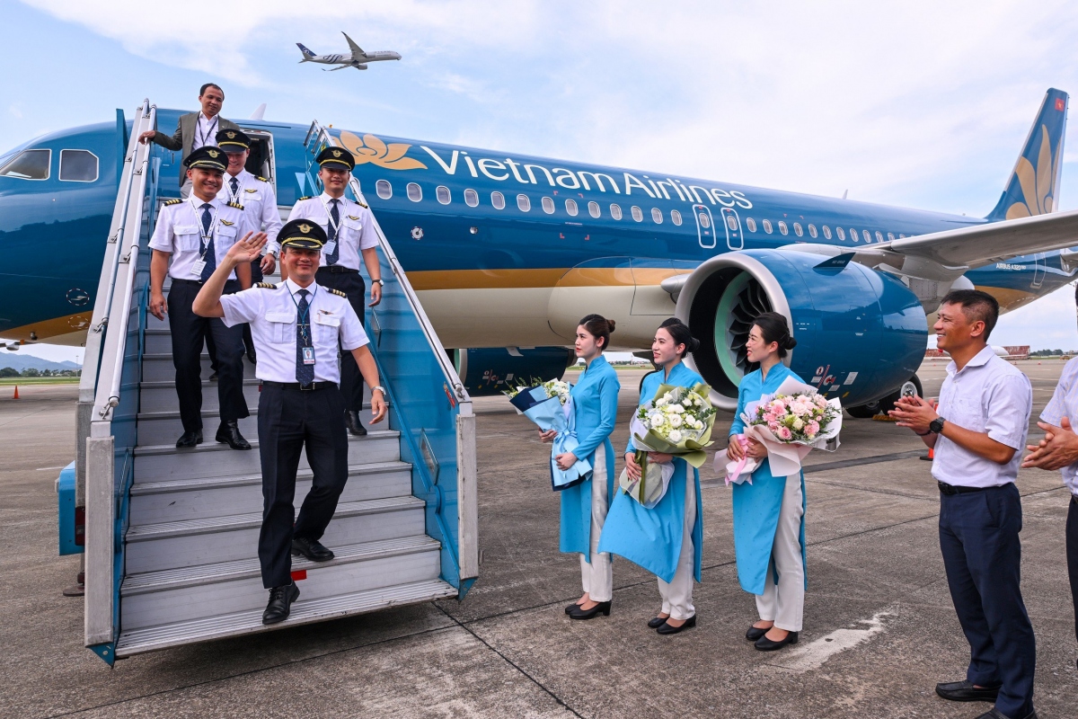 vietnam airlines chinh thuc don nhan may bay airbus a320neo dau tien hinh anh 1