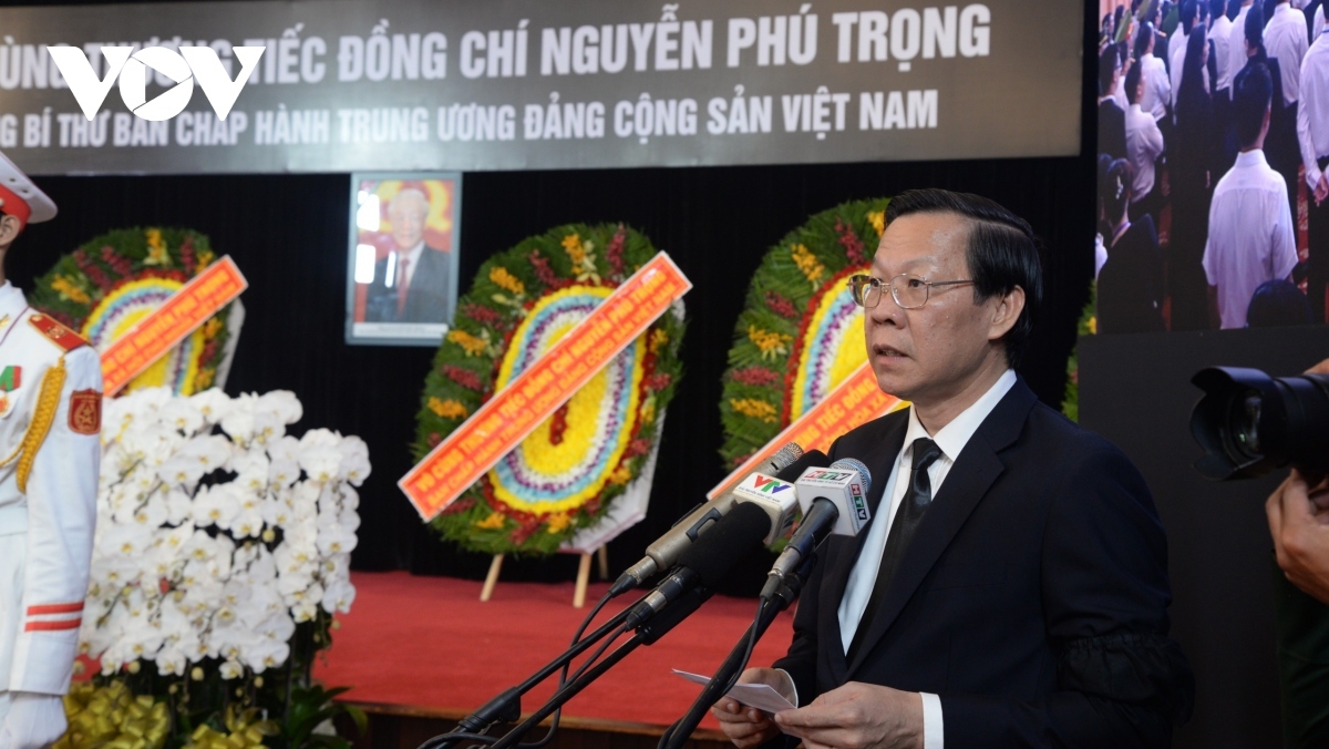 memorial service for party chief nguyen phu trong held in hcm city picture 4