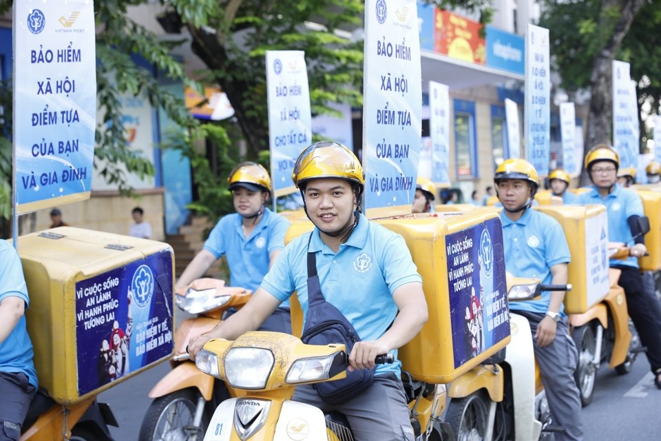 ra quan van dong, tuyen truyen nguoi tham gia bhxh tu nguyen, bhyt ho gia dinh hinh anh 5