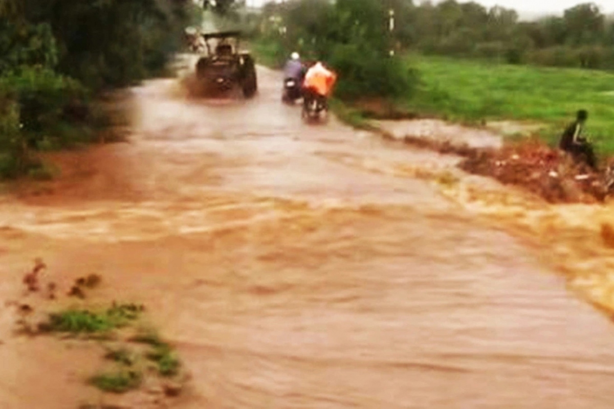 Nữ chủ tịch hội nông dân xã bị nước cuốn tử vong trên đường đi làm rẫy về