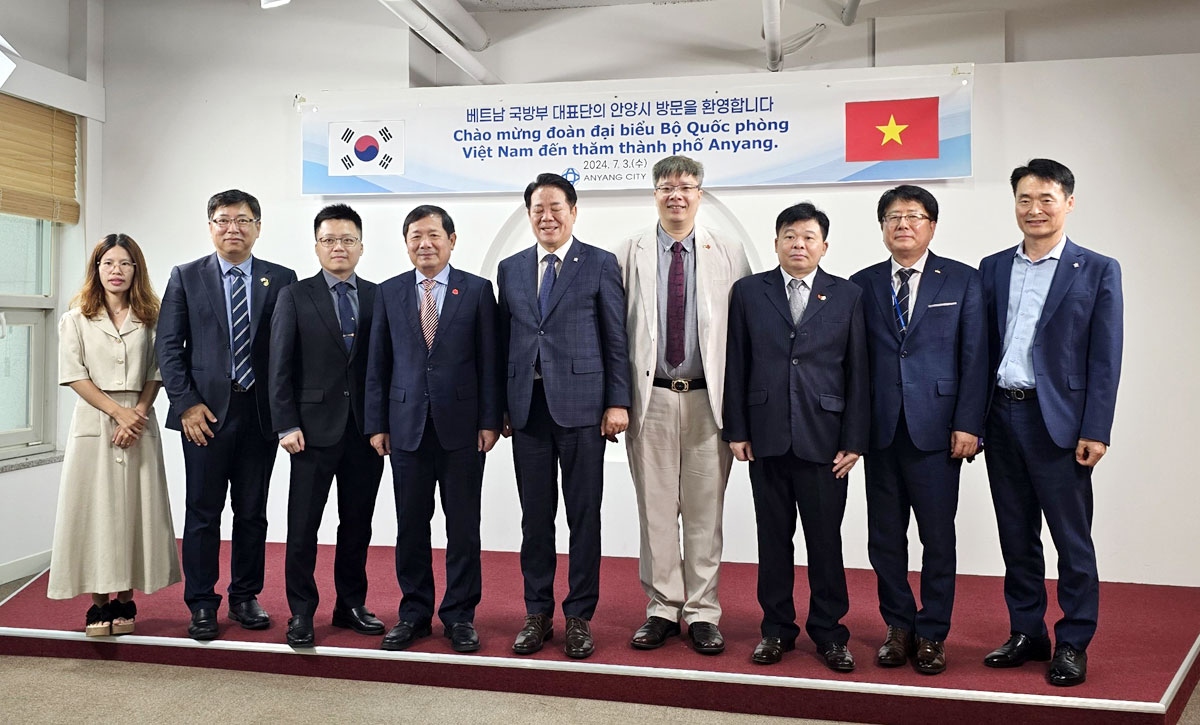 defense ministry delegation visits anyang city of rok picture 1