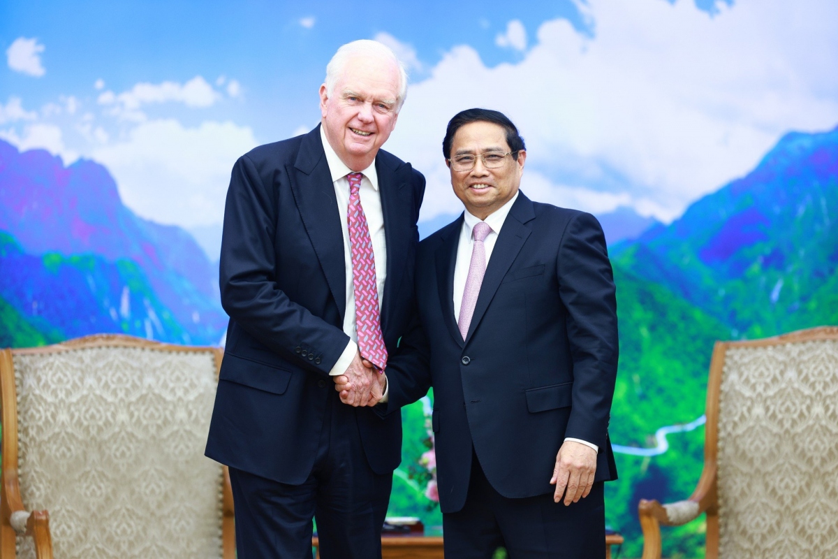 pm receives fulbright university vietnam board of trustees leader picture 1