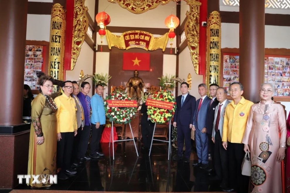 overseas vietnamese in thailand remember general secretary s visit picture 1