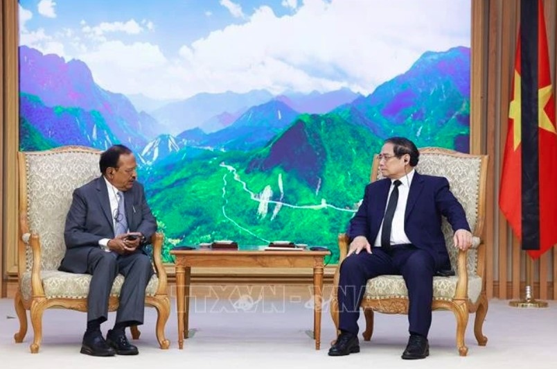 pm pham minh chinh receives indian national security advisor picture 1