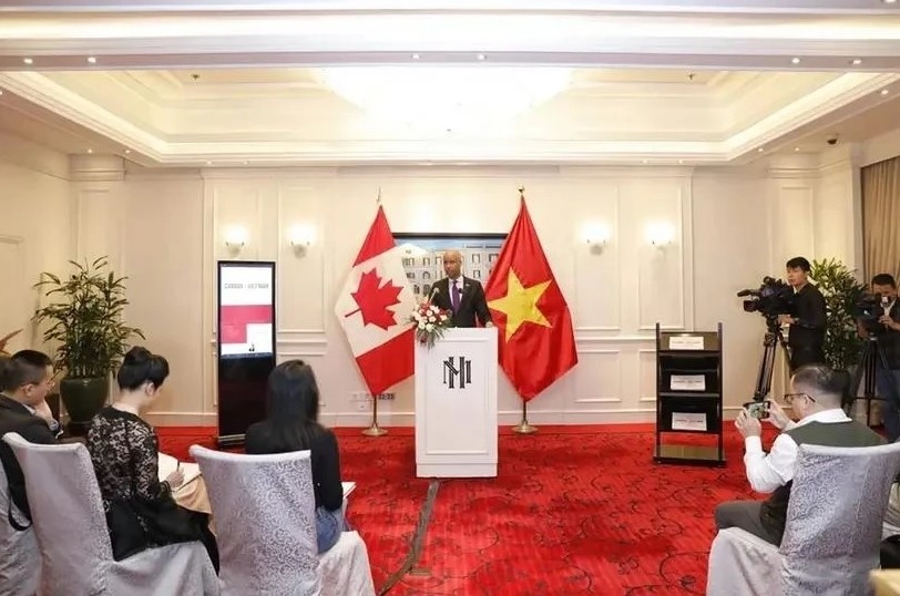canadian minister highlights development cooperation prospects with vietnam picture 1