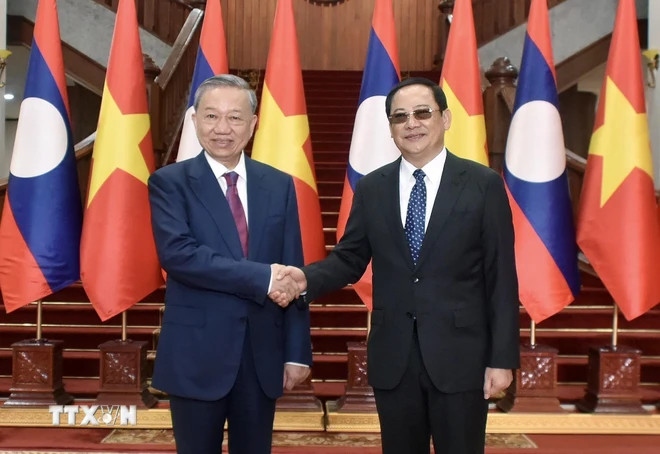 president to lam meets lao pm sonexay siphandone picture 1