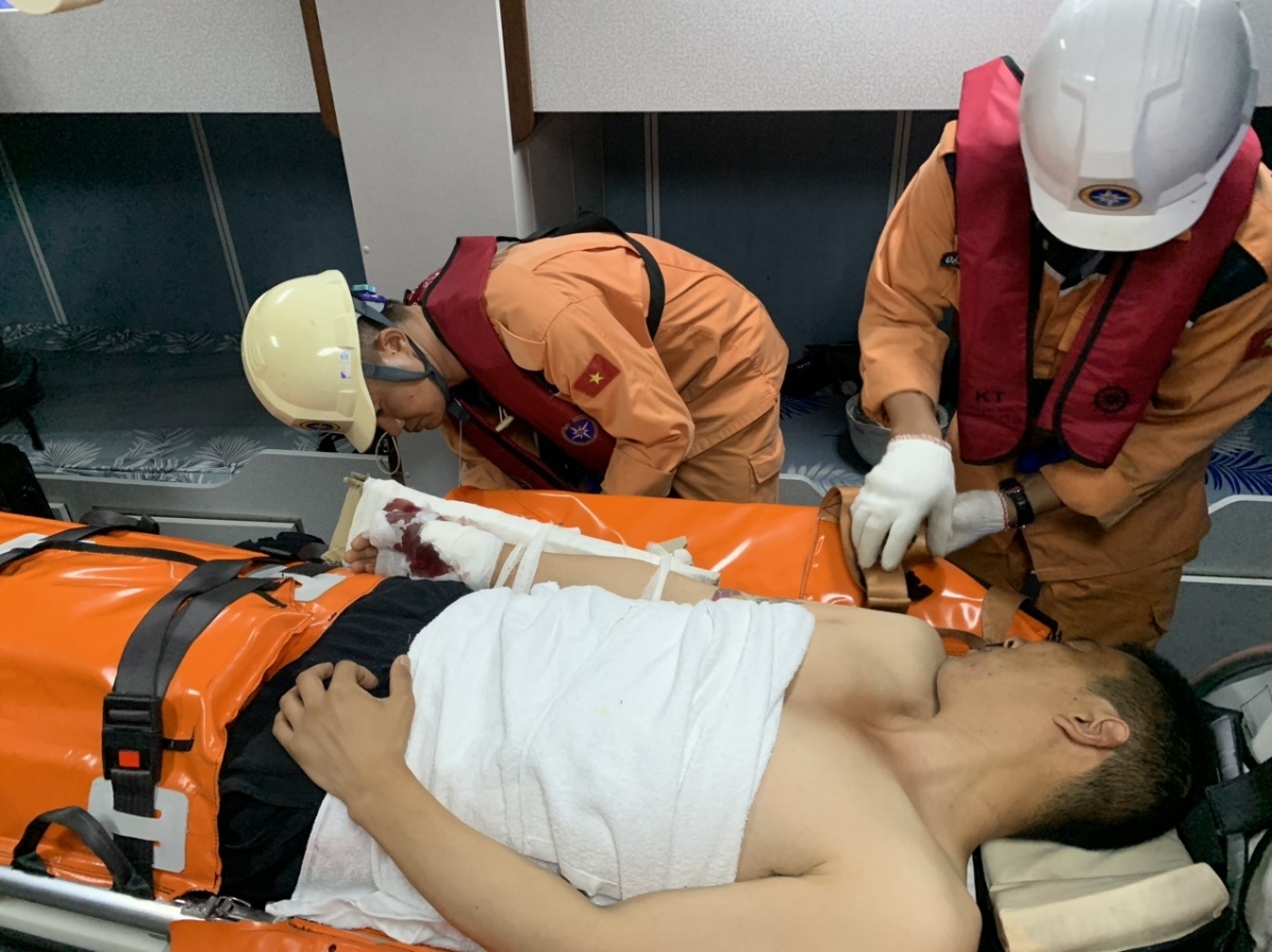 Chinese seafarer rescued in East Sea by Vietnam Maritime Rescue Force