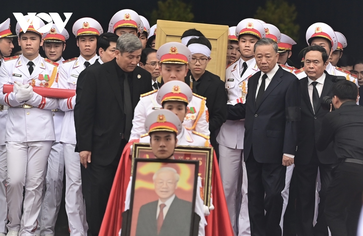 memorial service, funeral procession for party leader nguyen phu trong picture 8