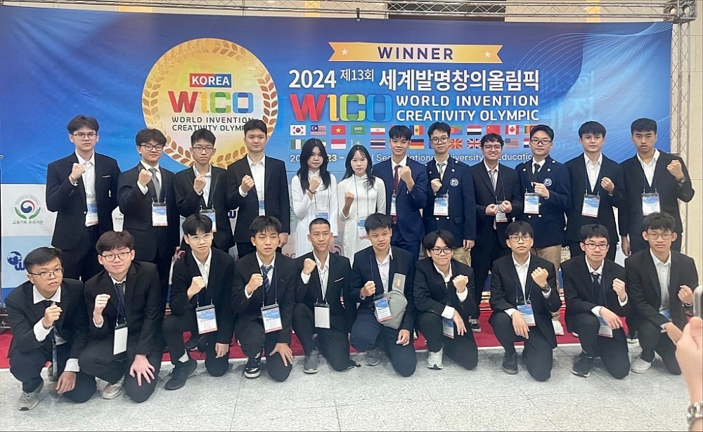 Vietnamese students win gold at World Invention Creativity Olympiad