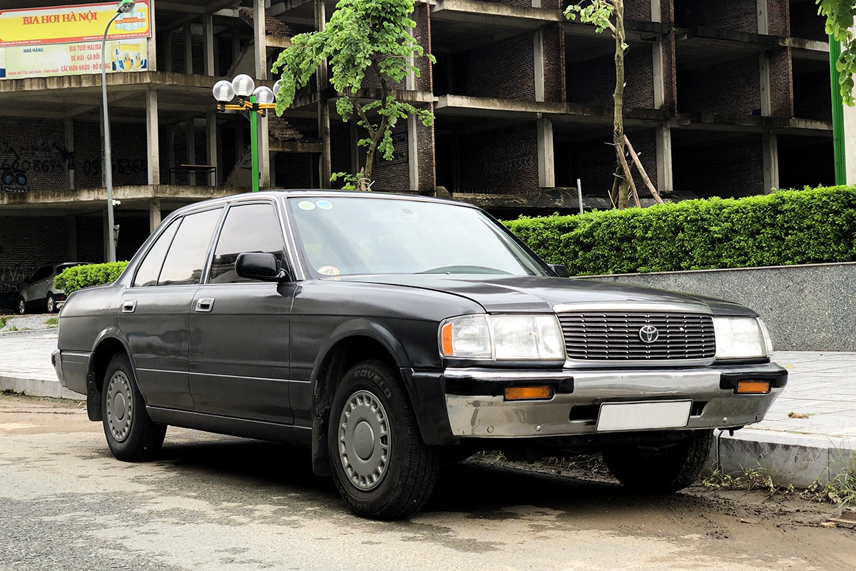 Đến nay, Toyota Crown vẫn là một “biểu tượng” được nhiều người Việt săn đón. (Ảnh chụp: Anh Phan)