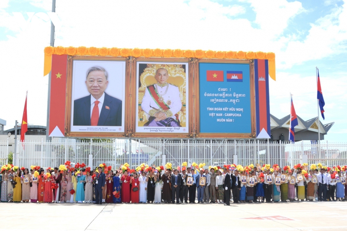 vietnamese president starts state visit to cambodia picture 2
