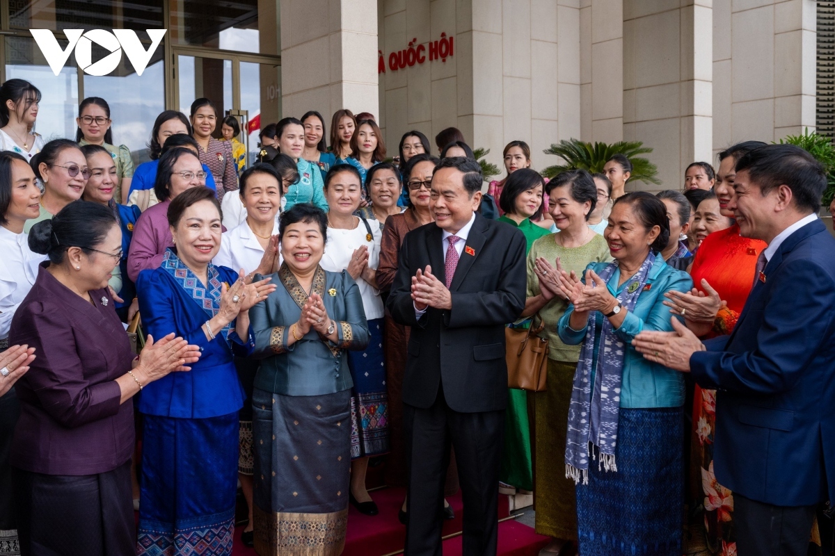 na leader hosts delegations of lao, cambodian women s unions picture 1
