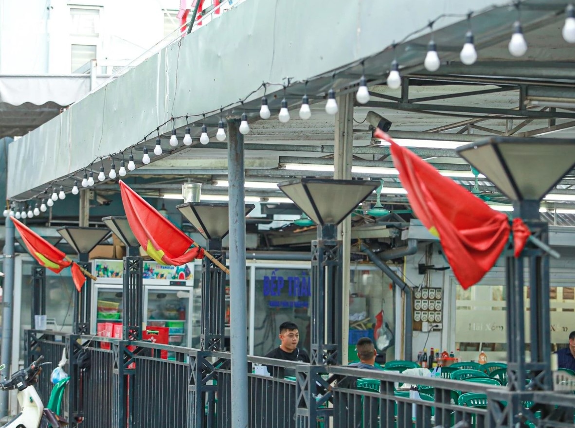 national flags at half-mast for state funeral of party leader picture 12