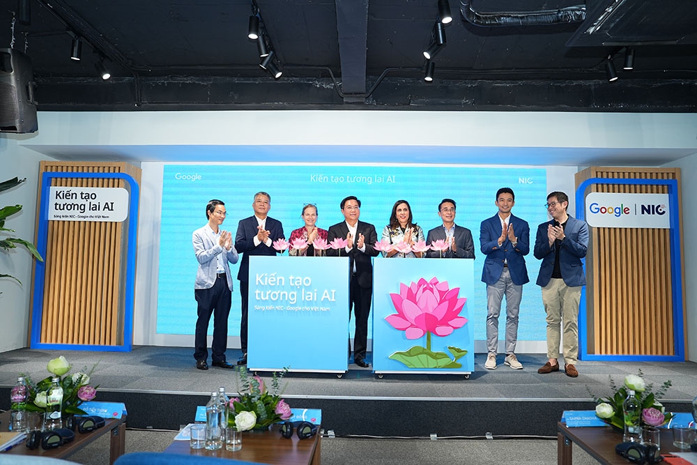 google offers 40,000 ai scholarships in vietnam picture 1