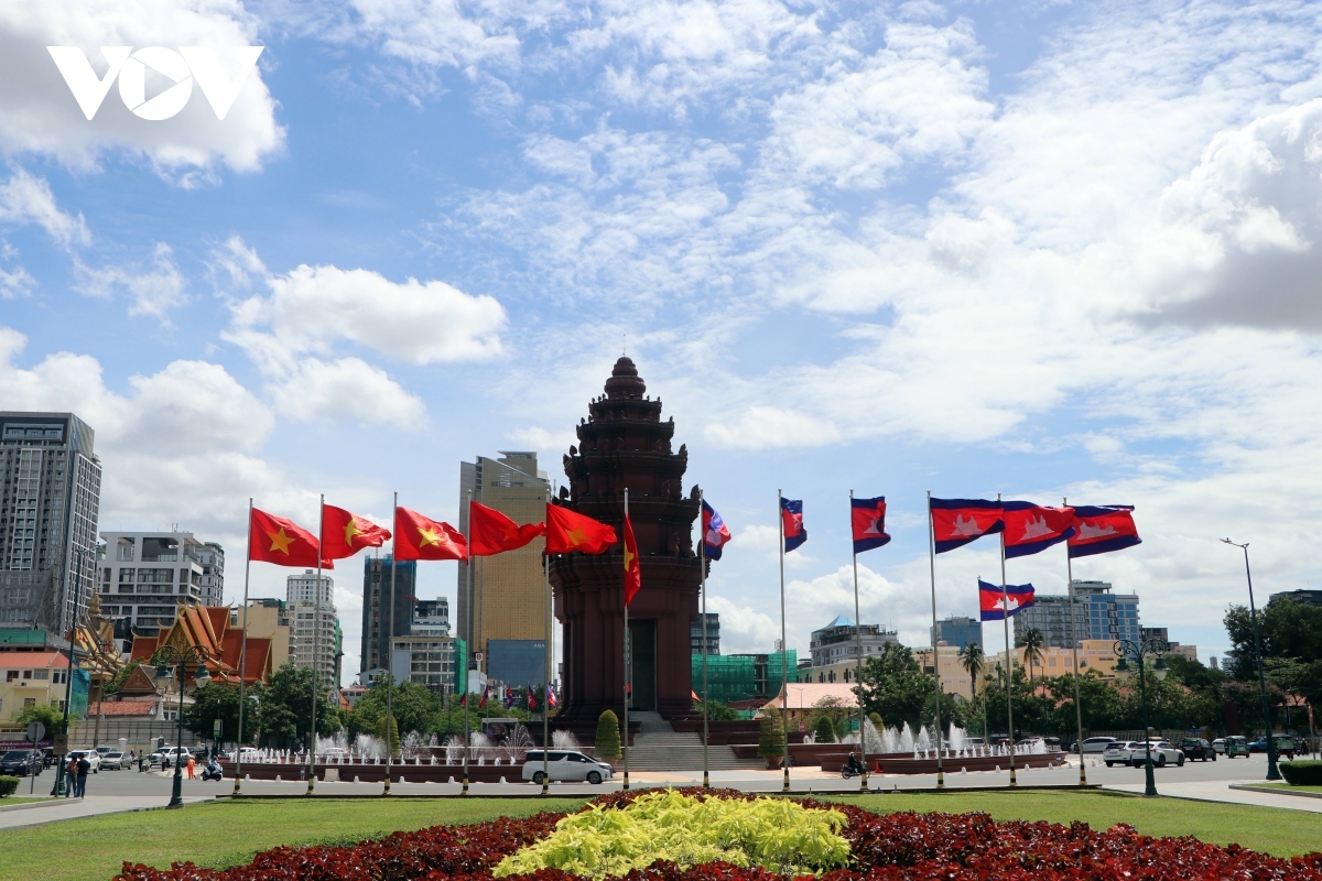 president to lam receives warm welcome on state visit to cambodia picture 4