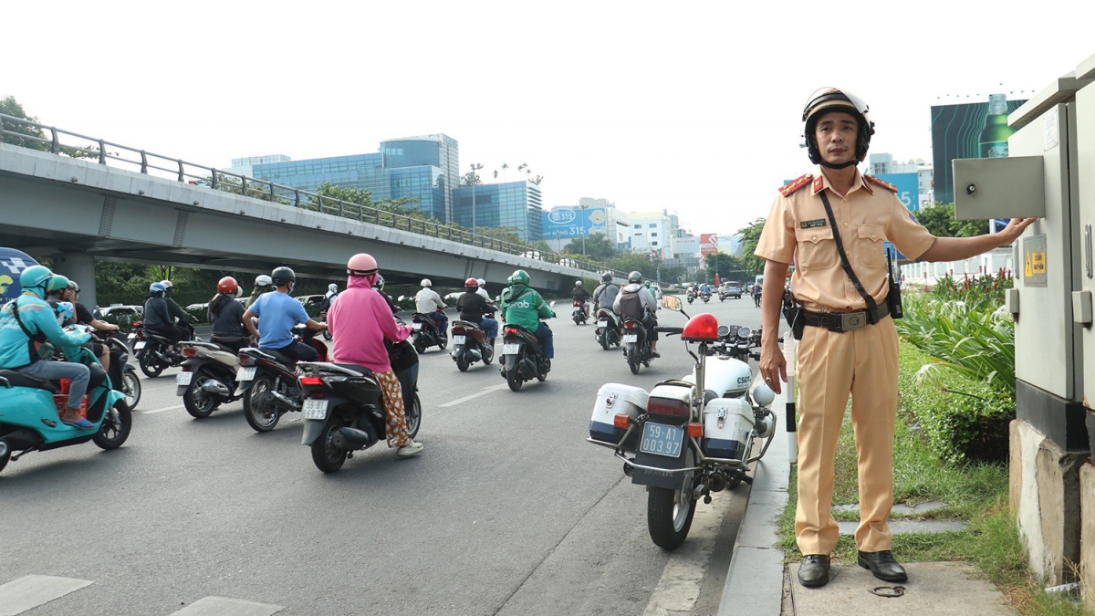 bo dem nguoc den giao thong - cai duoc nhieu hon hinh anh 3