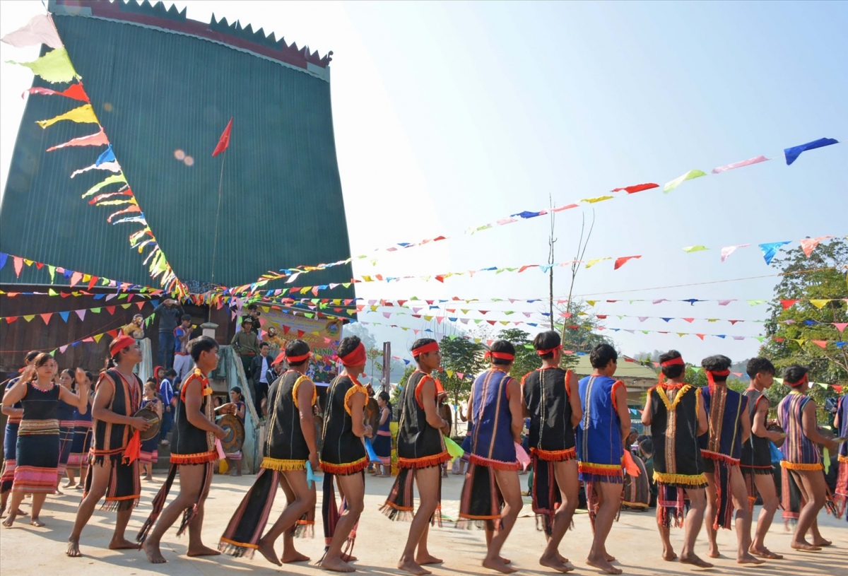 nhieu su kien van hoa, the thao kich cau du lich quang ngai hinh anh 1