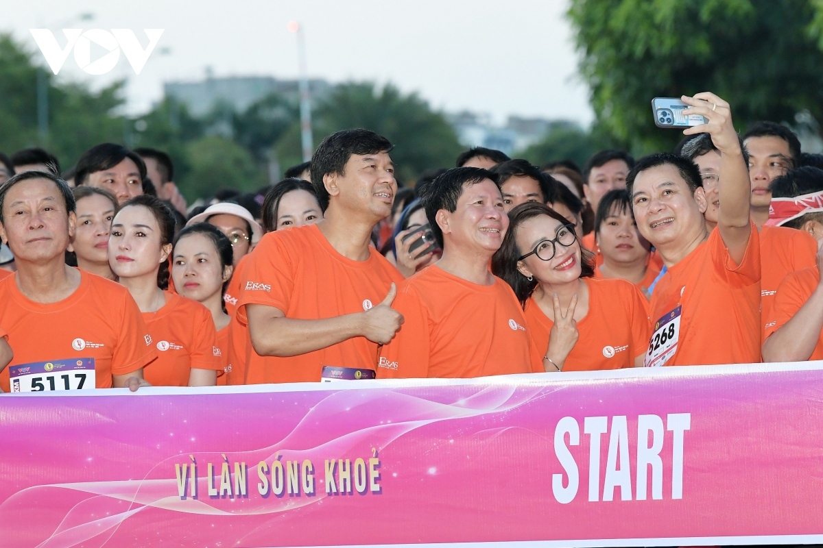 500 people run in response to national radio broadcasting festival 2024 picture 4