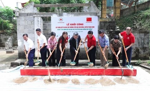 Chinese Embassy supports school nutrition improvement in Lang Son