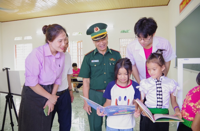 Bộ đội biên phòng Sơn La khánh thành “Phòng học yêu thương"