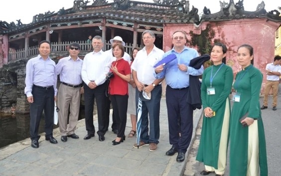 hoi an and szentendre to mark tenth anniversary of twinning picture 1