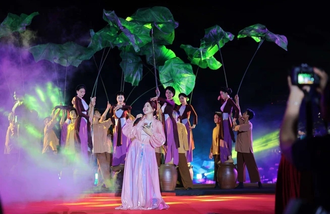 lotus festival 2024 promotes hanoi s cultural beauty picture 1