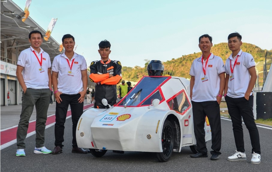 vietnamese students compete at shell eco-marathon in indonesia picture 1