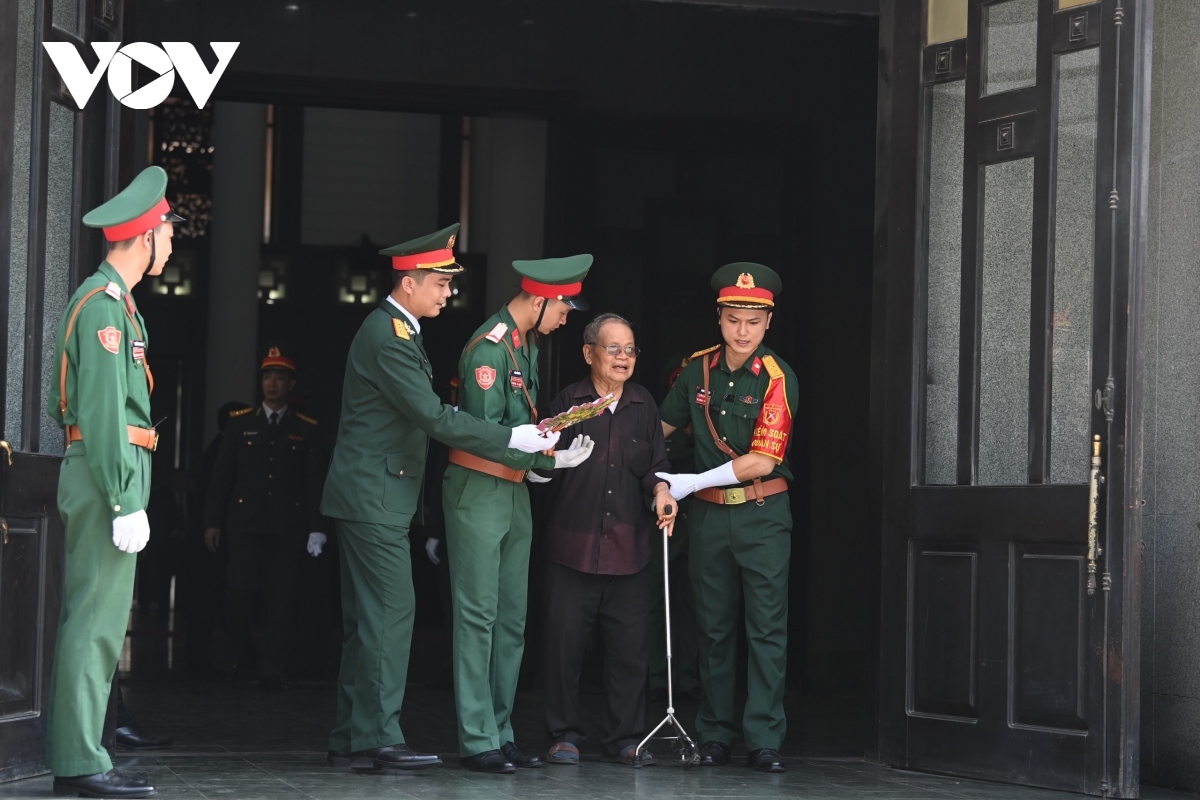 people nationwide bid adieu to party secretary general nguyen phu trong picture 7