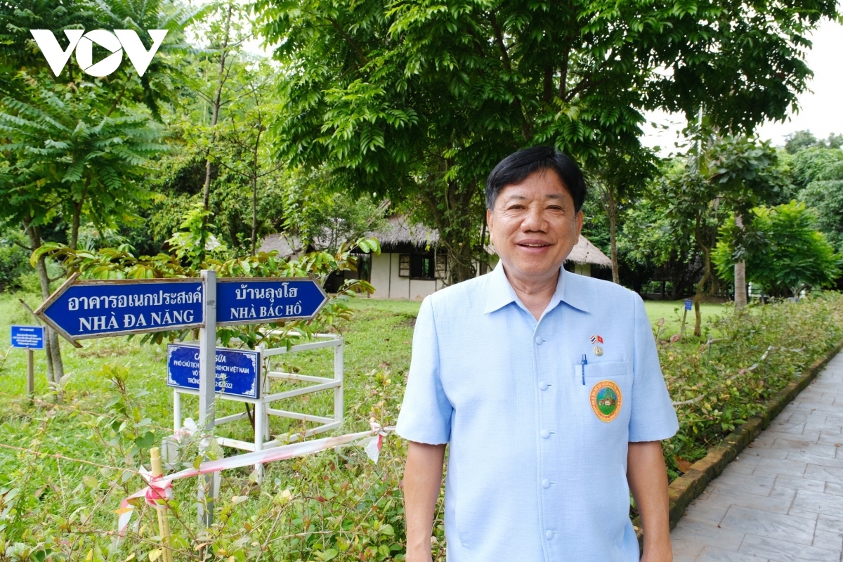 a tour around president ho chi minh relic site in thailand picture 7