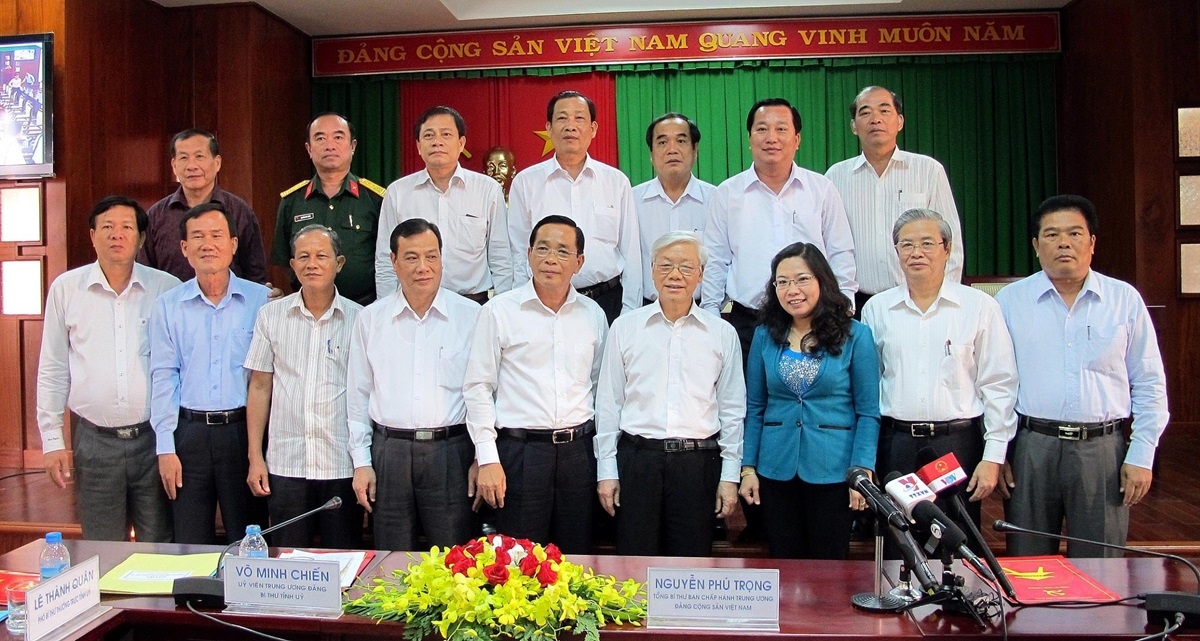 Tổng Bí thư Nguyễn Phú Trọng - Cả cuộc đời vì nước vì dân