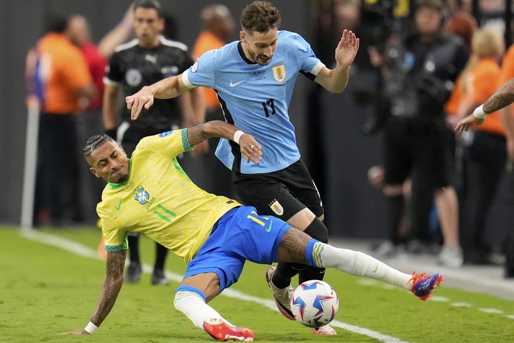 brazil thua uruguay tren cham luan luu, dung buoc o tu ket copa america hinh anh 6