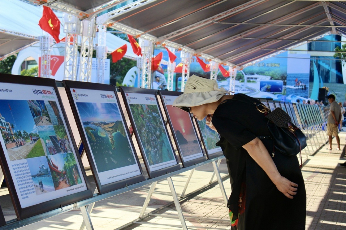 photo exhibition affirms vietnam s sovereignty over paracel, spratly islands picture 4